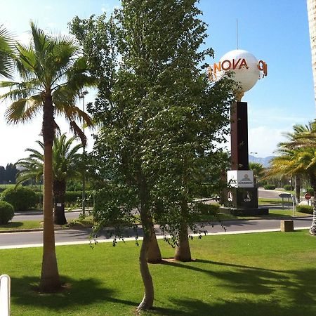 Aqua Marina Golf II Apartment Oliva Bagian luar foto